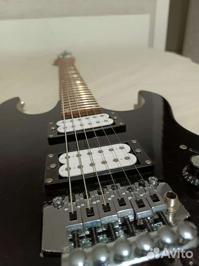 Электрогитара