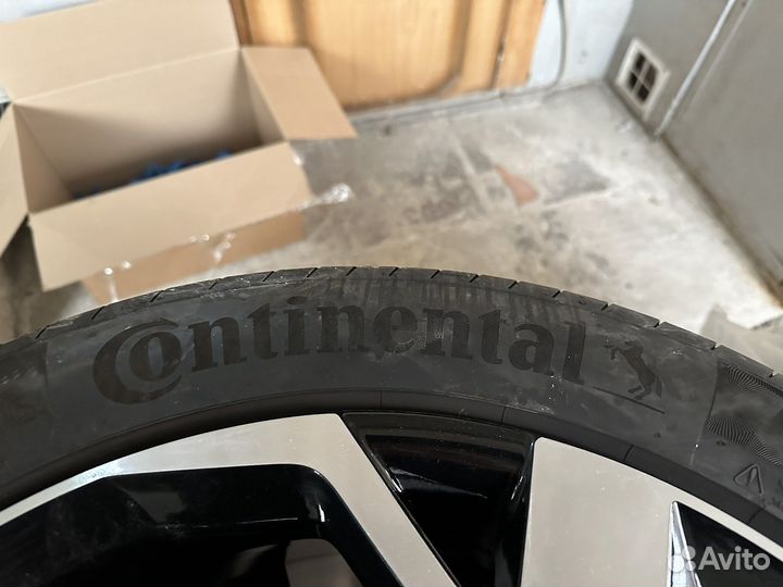 R20 Continental PremiumContact 6 255/45, PCD 5x114.3 DIA 67.1