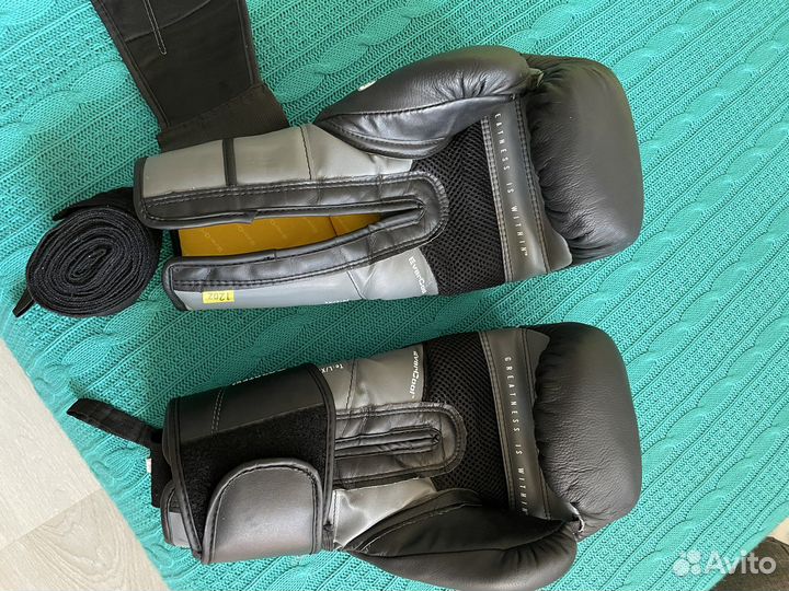 Боксерские перчатки 12 oz everlast