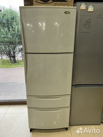 Холодильник Sharp