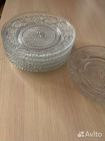 Набор посуды новый блюдца