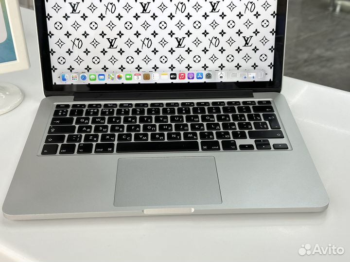Macbook pro 13 Retina 2013 256Gb 53 цикла
