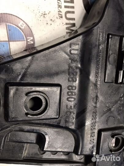 Кронштей бампера Mercedes