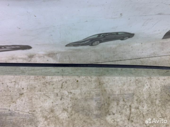 Стекло двери переднее правое Toyota Highlander U70