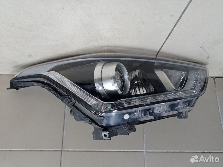Фара передняя правая Hyundai Creta