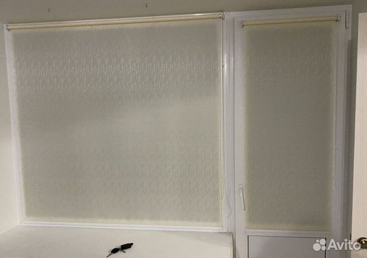 Рулонные шторы мини блэкаут V6933