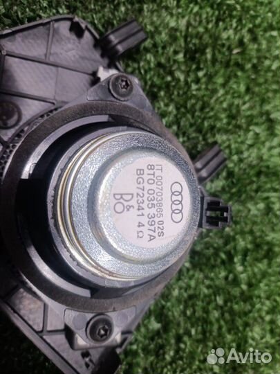 Решетка с динамиком Volkswagen Polo liftback