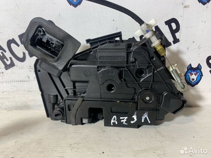 Замок двери задний левый Skoda Octavia A7 13-20