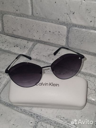 Солнцезащитные очки calvin klein