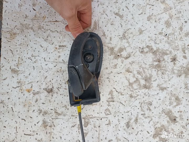 Ручка двери внутренняя зад. правая Ford Focus 1