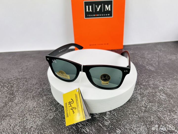 Солнцезащитные очки Ray ban