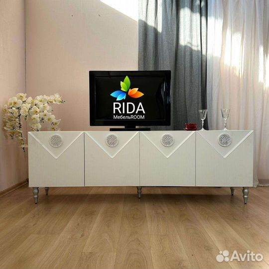 Тумба под тв, белая. Гостиная