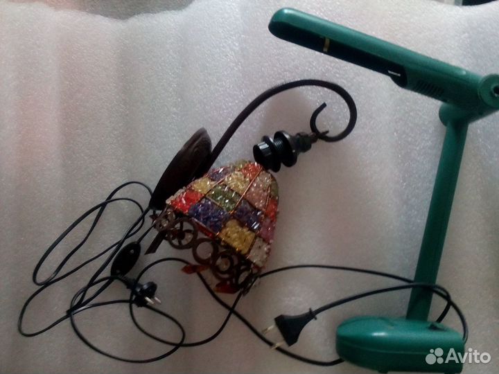 Светильники: бра,настольная лампа,ночник