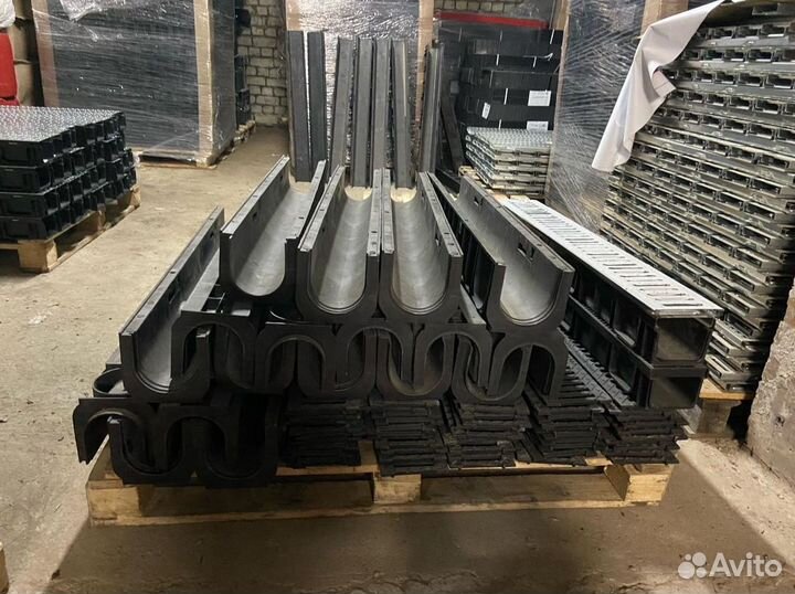 Лоток водоотводный пластиковый