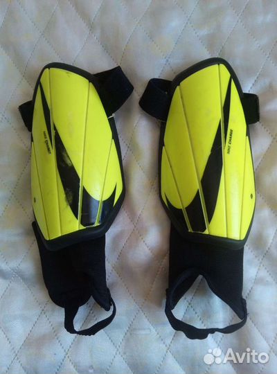 Щитки футбольные детские