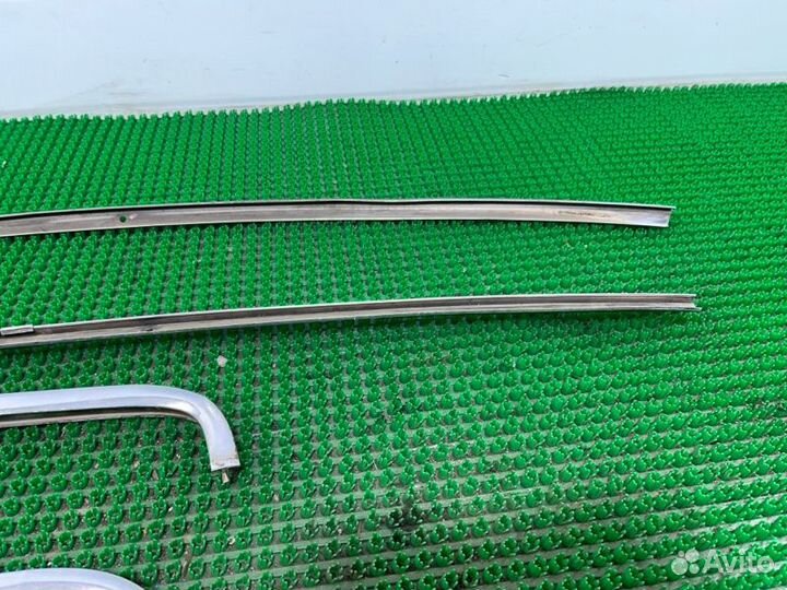 Молдинг стекла задний Газ Волга 3110 2000