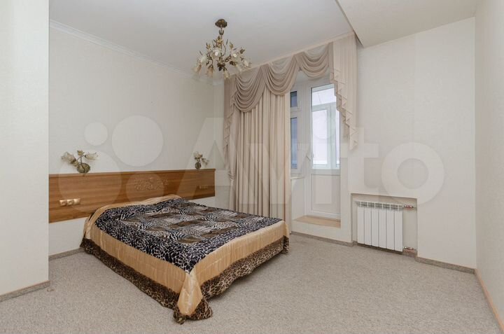 3-к. квартира, 90 м², 4/5 эт.