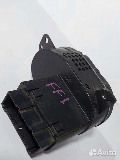 Блок управления светом Ford Focus 1