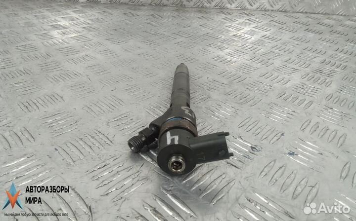 Форсунка Hyundai i40 VF 2013 338002A800