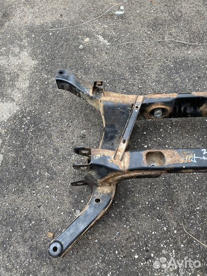 Задний подрамник Opel Antara