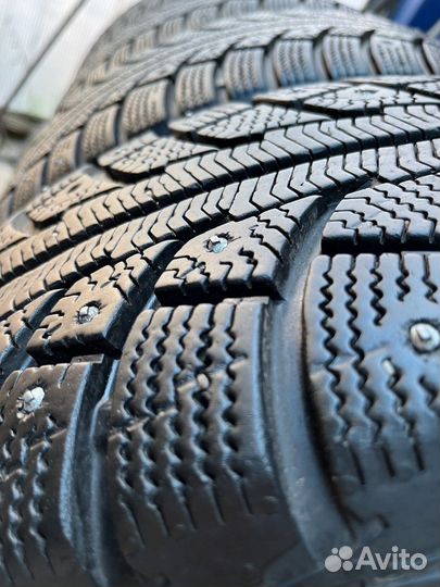 Gislaved Nord Frost 5 215/55 R16