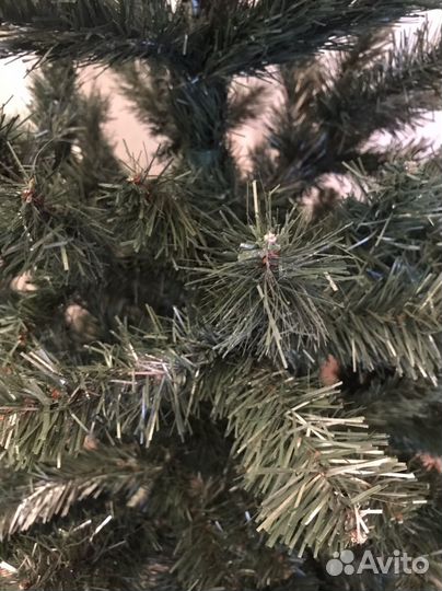 Искусственная ель 140 + набор игрушек и 2 звезды