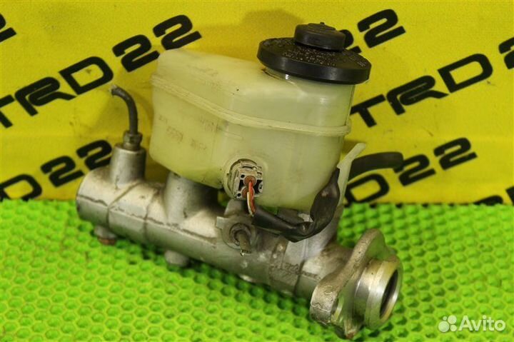 Главный тормозной цилиндр Toyota Camry SV40 4S-FE