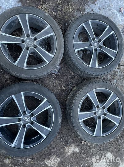 Maxxis MA-Z1 Victra 5/45 R17 97W