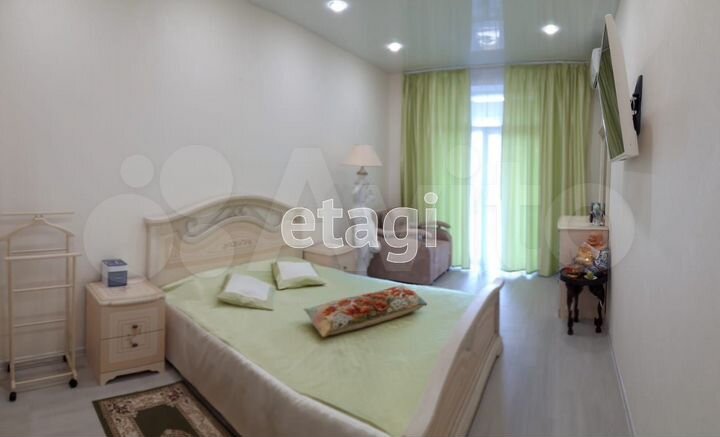 2-к. квартира, 53 м², 3/6 эт.