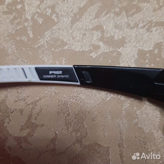 Спортивные очки R2