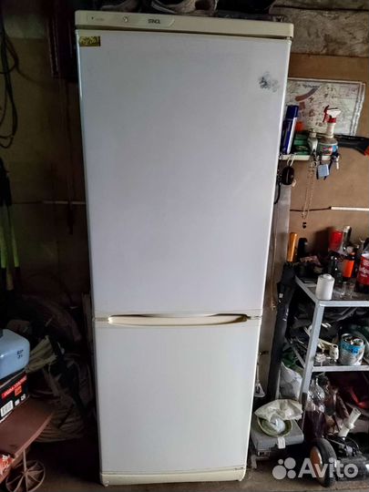 Холодильник бу stinol 107ER