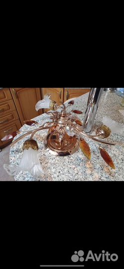 Люстра новая