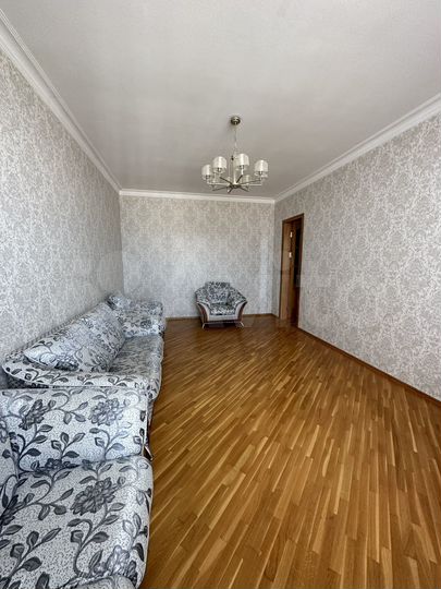 2-к. квартира, 76 м², 10/10 эт.