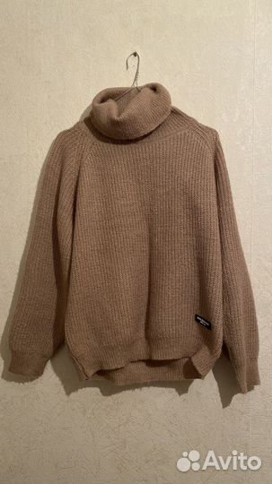 Свитер женский