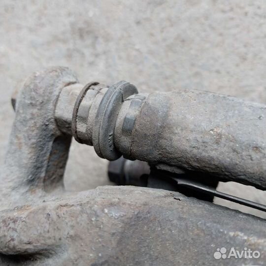 Левый суппорт nissan almera g15