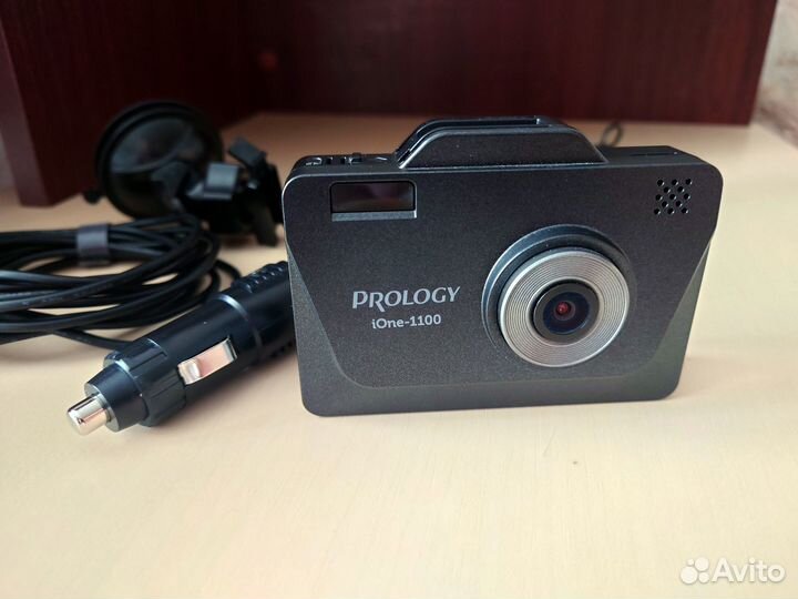 Видеорегистратор с радар-детектором