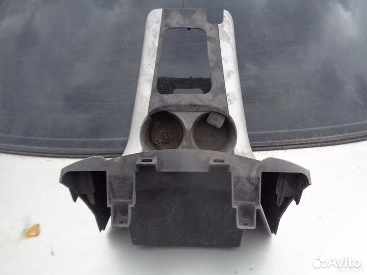 Консоль центральная Lifan X60 2012)