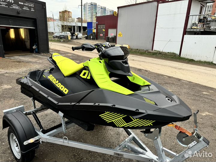 Гидроцикл BRP Spark trixx