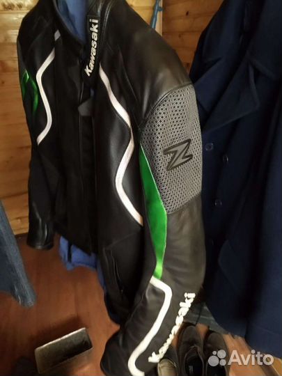 Мотокуртка кожаная