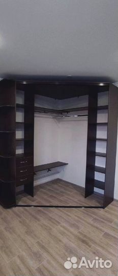 Шкафы распашные на заказ