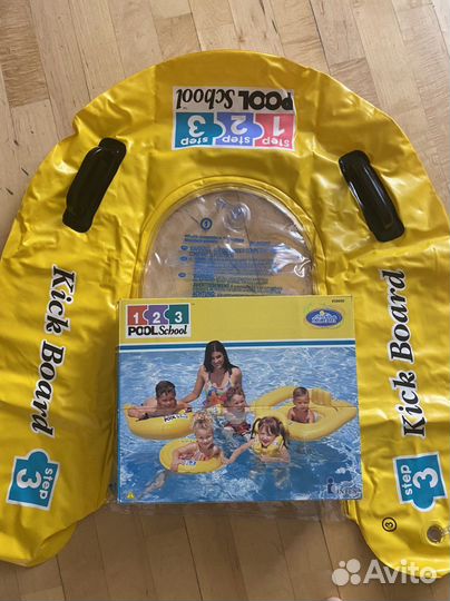 Надувная лодка для обучения плаванию Intex