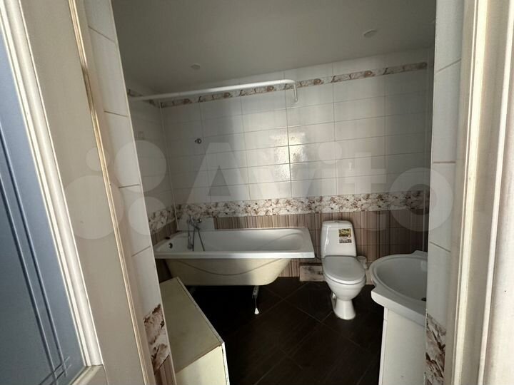 2-к. квартира, 53,3 м², 1/4 эт.