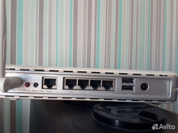 Asus Wi-Fi Router WL-500gP v2