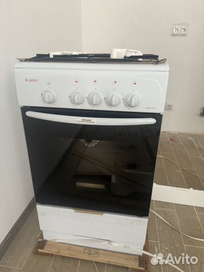 Газовая плита с духовкой