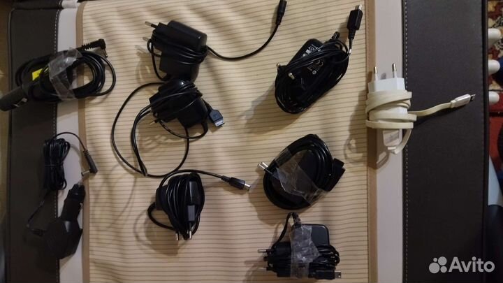 Зарядка на телефоны кнопочные