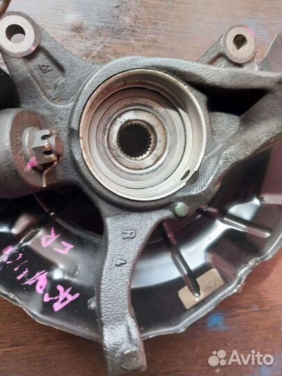 Кулак поворотный Toyota Camry 40