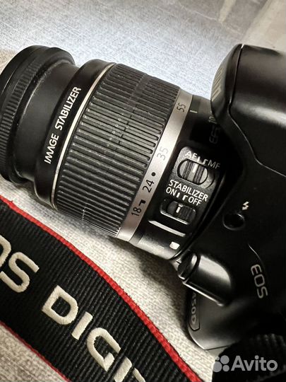 Зеркальный фотоаппарат