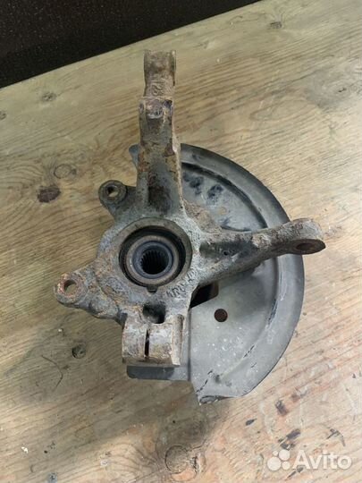 Кулак поворотный Цапфа Ступица в сборе Renault log