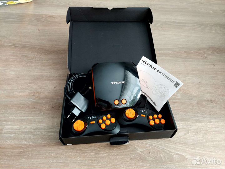 Игровая видеоприставка Titan 565 игр