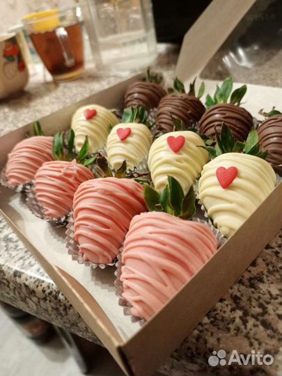 Шоколадные букеты клубника